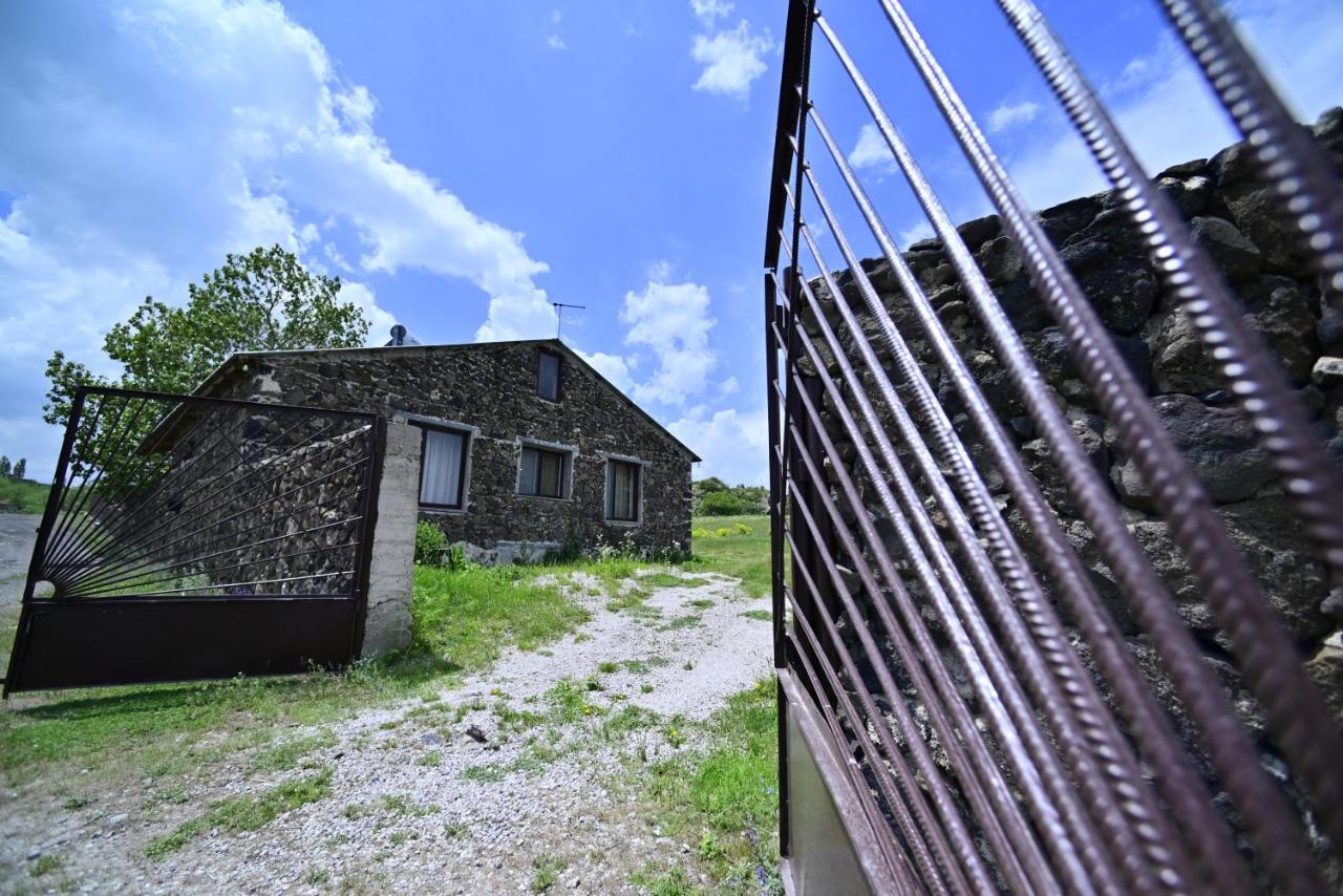 Sevan Tarsus Guesthouse Tsovazard エクステリア 写真